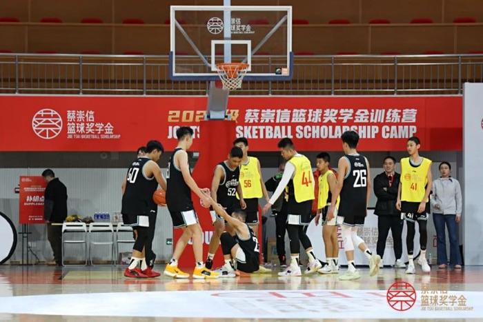 如何通过技术分析改进大前锋的比赛策略?_1